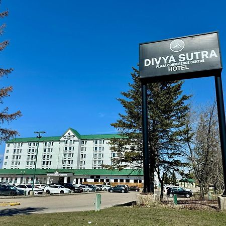 Divya Sutra Plaza And Conference Centre Calgary Airport Hotell Eksteriør bilde