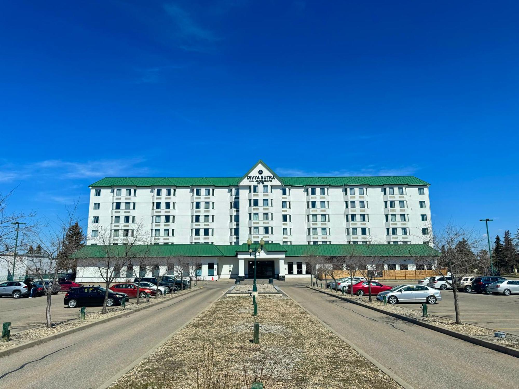 Divya Sutra Plaza And Conference Centre Calgary Airport Hotell Eksteriør bilde